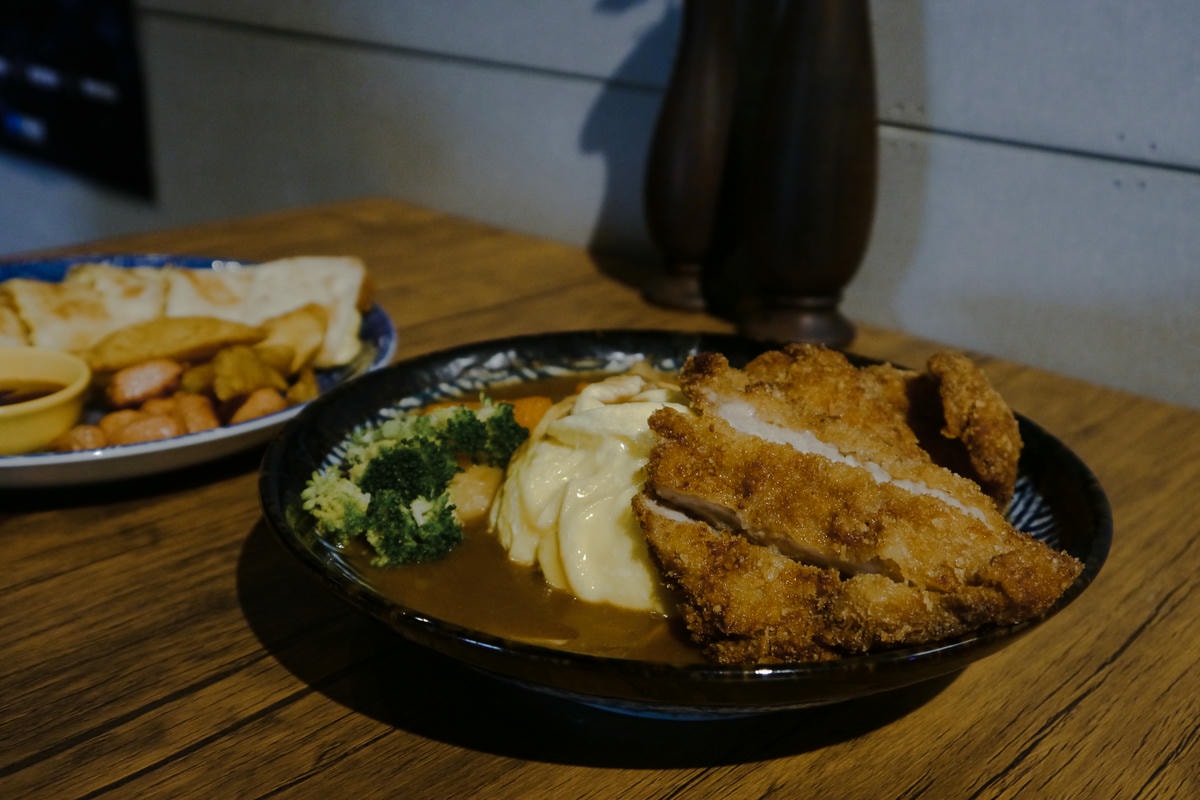恆春美食|轟稻機 田間小路旁的人氣早午餐 感受南台灣的慢活步調 - 第8張圖 轟稻機