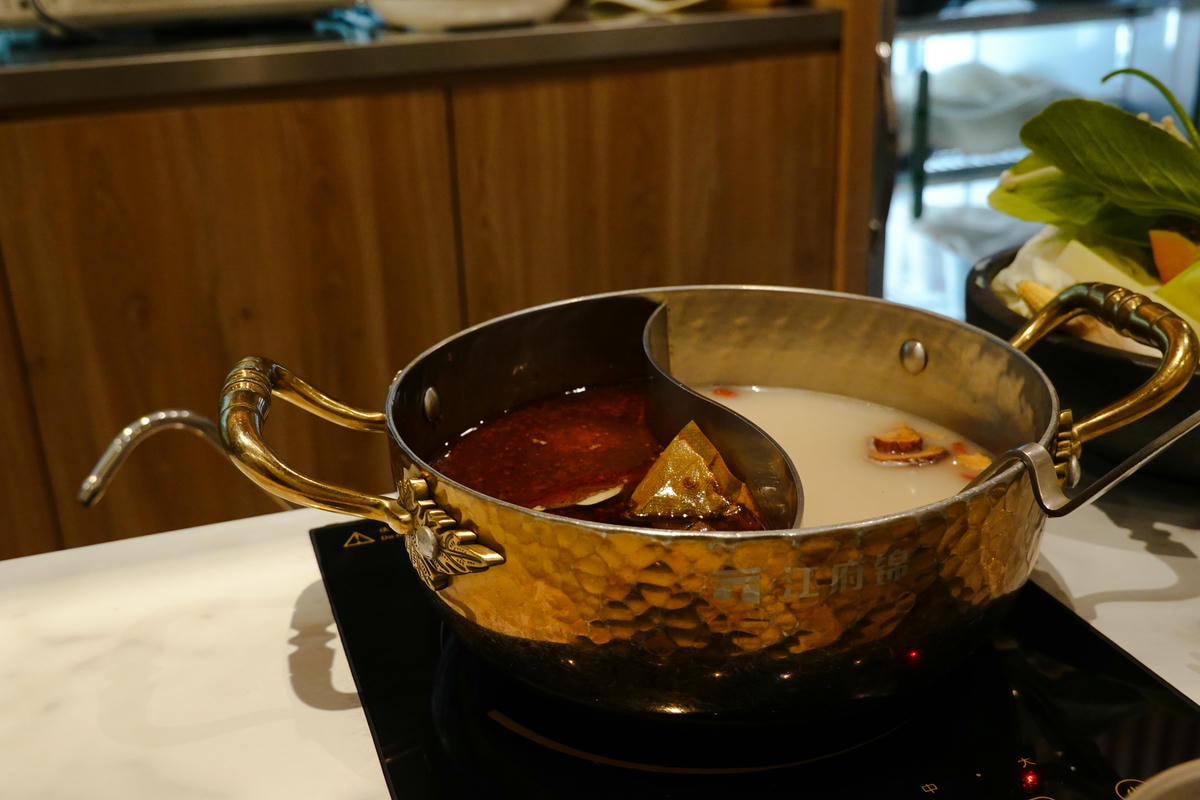 高雄美食|江府錦麻辣鴛鴦火鍋 一個人也可以大吃麻辣鍋! - 第11張圖 江府錦麻辣鴛鴦火鍋