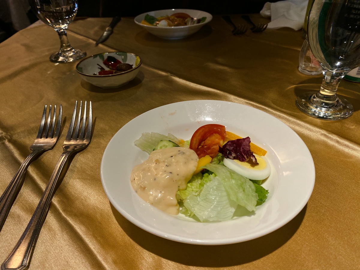 鴻賓牛排館